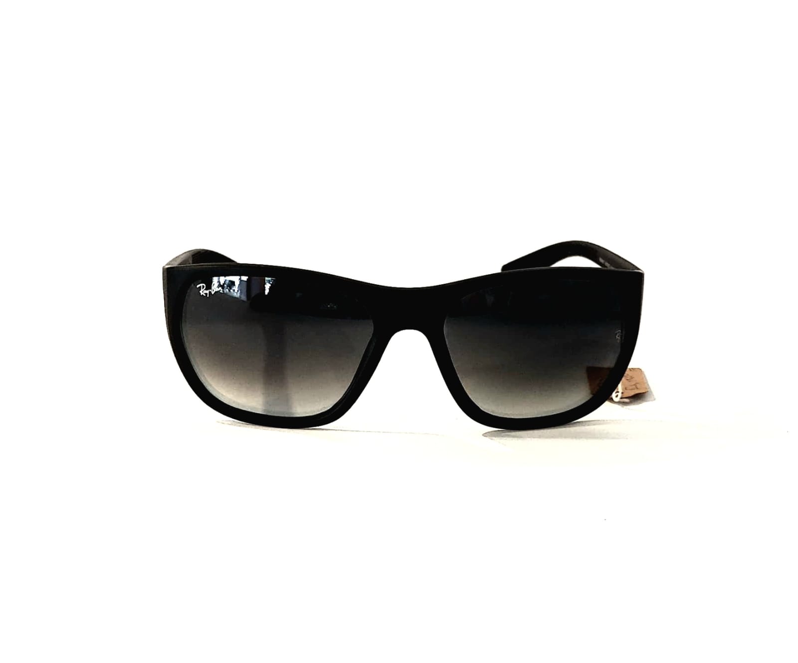Eyeglass